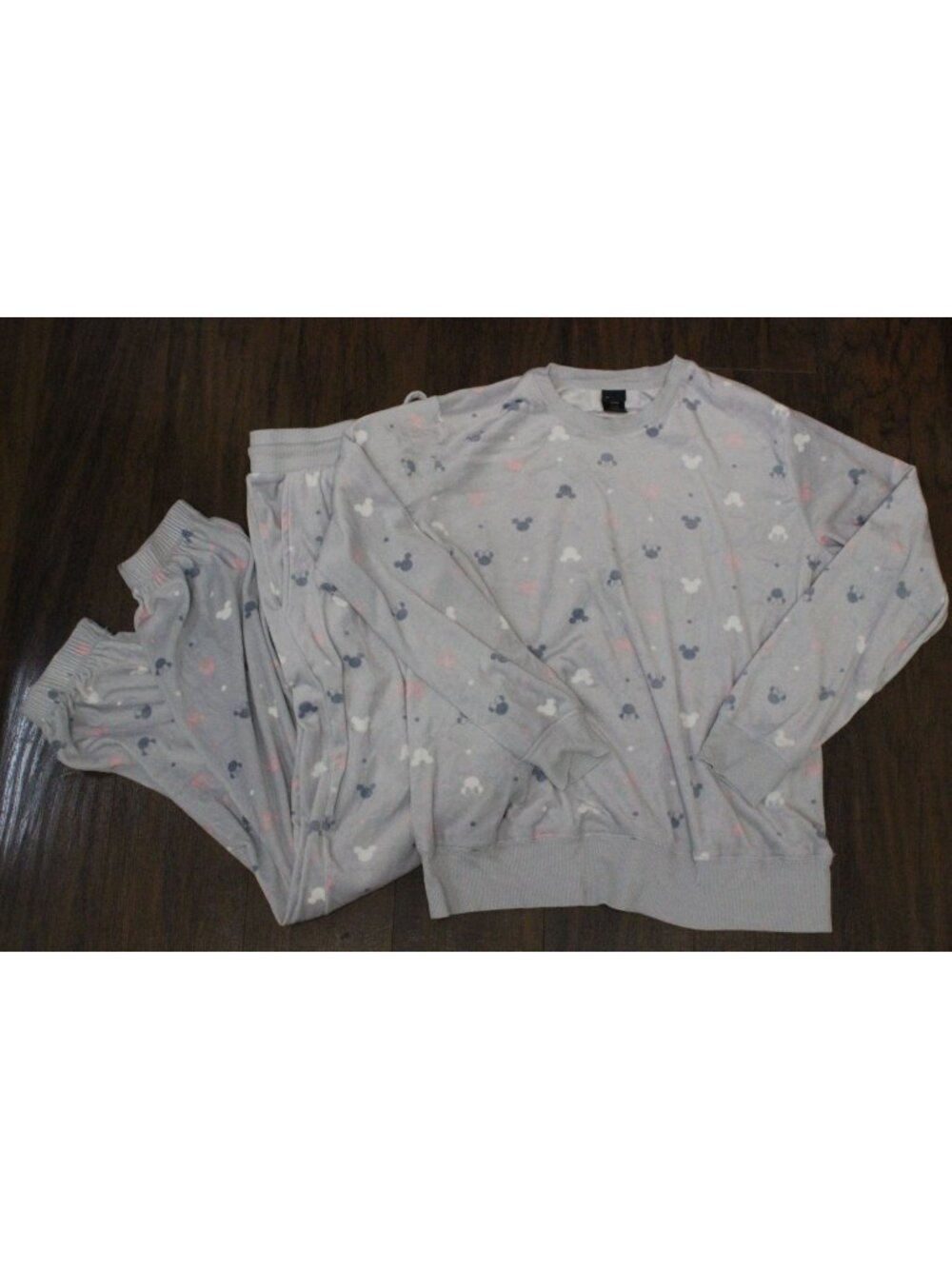 Disney Womens Mickey Mouse Velour Pajama Set Gray Medium Polyester/Spandex Blend